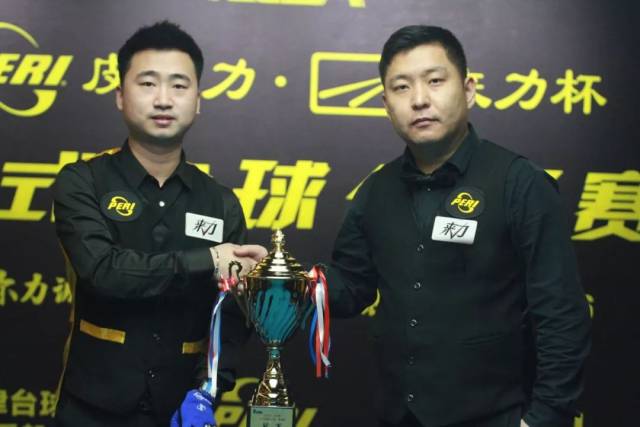 而俄罗斯外 而俄罗斯外